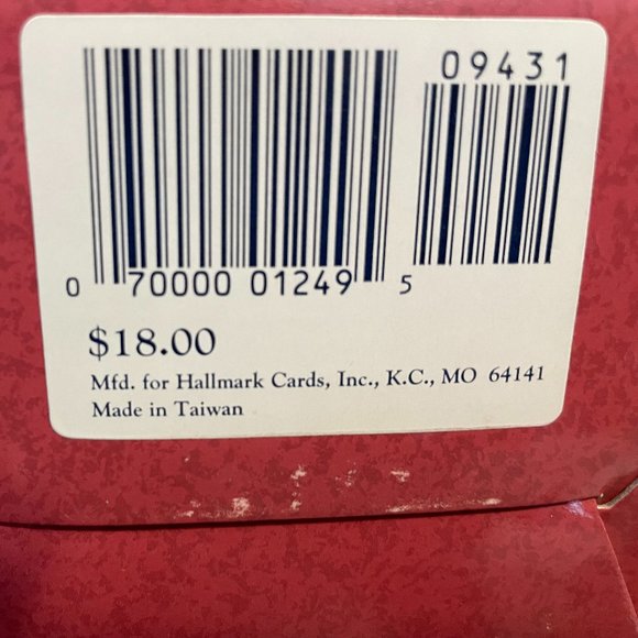 Chipmunk Praying Tender Touches Hallmark Figurine - Picture 8 of 8